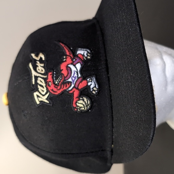 Toronto Raptors Mitchell and Ness Cap Wool Blend Snap Back One Size - Picture 1 of 11